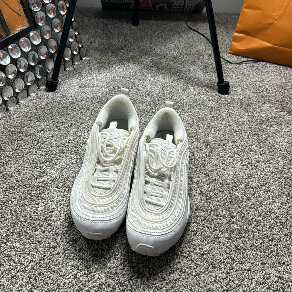 brand new nike white air max